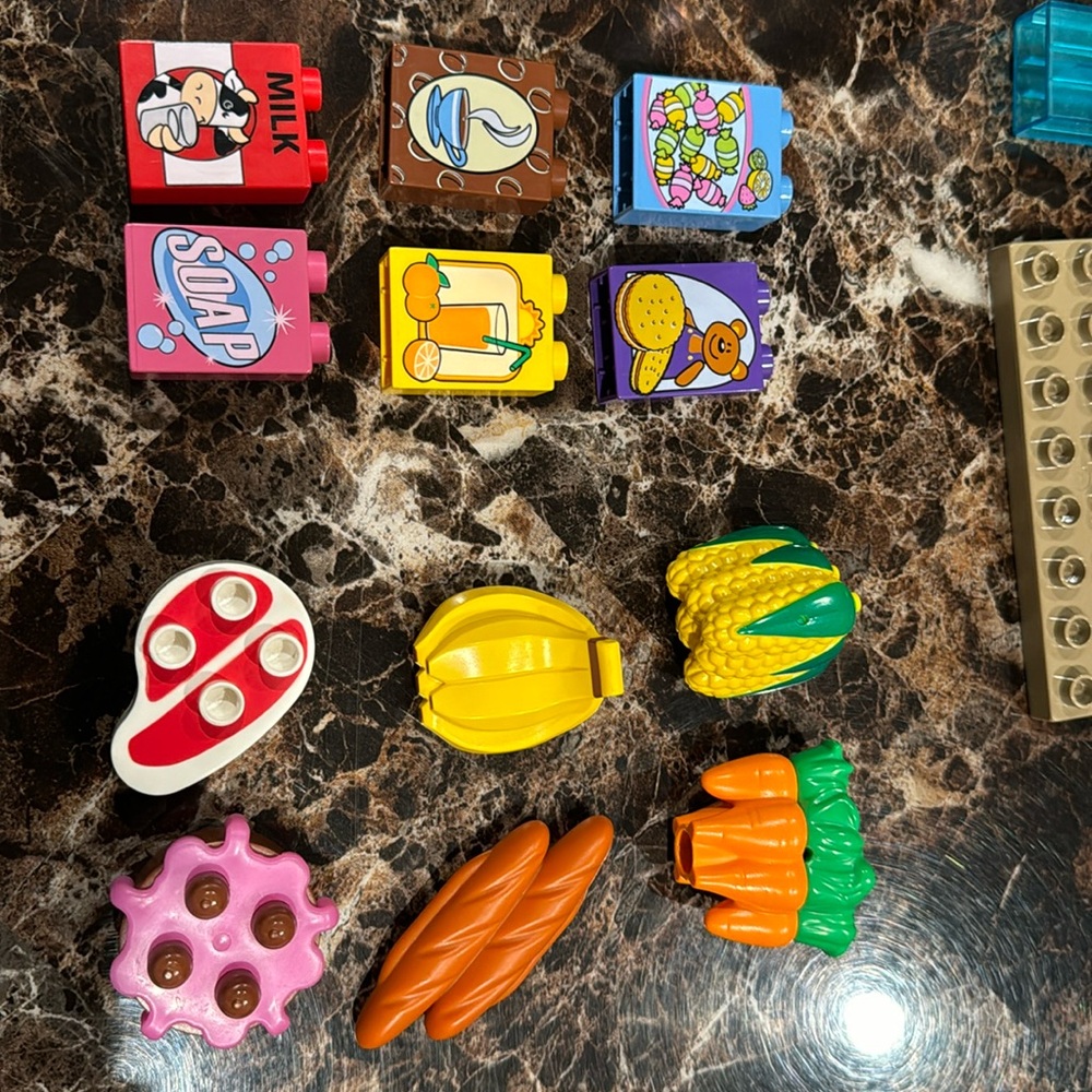 Lego Duplo 63 PC Supermarket #5604 - Picture 12 of 16